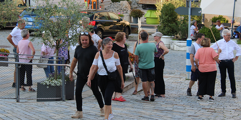 Im Gespräch mit Protestspaziergängern